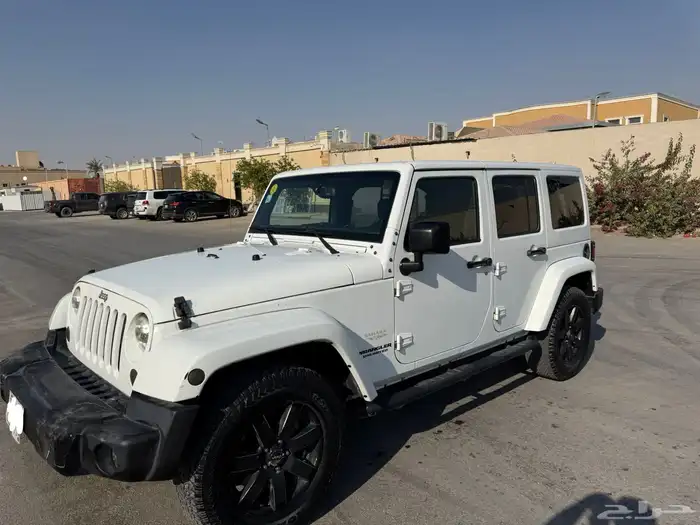 جيب رانجلر صحارى 2015 اربع ابواب 4