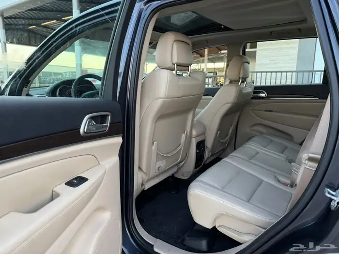 جيب شروكي - 2015 - سعودي - فل 10