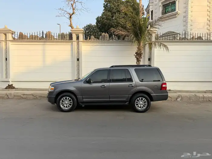 فورد اكسبيدشن 2013 قصير 4