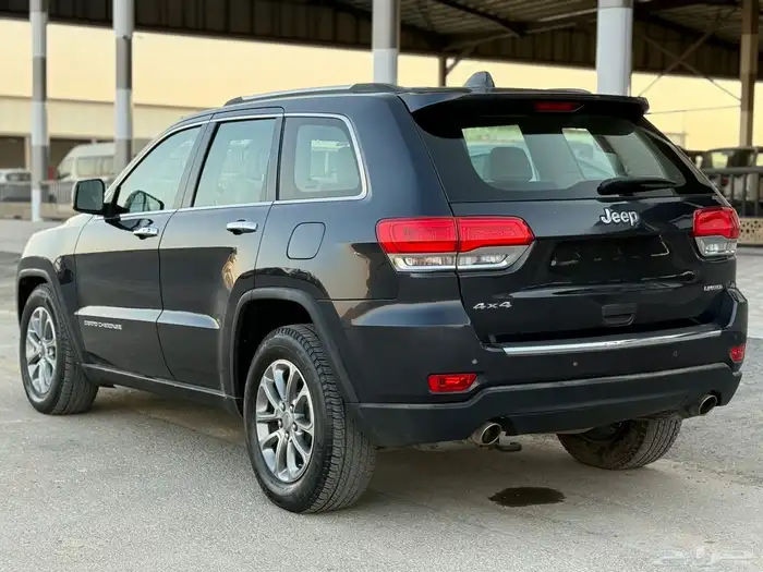 جيب شروكي - 2015 - سعودي - فل 4