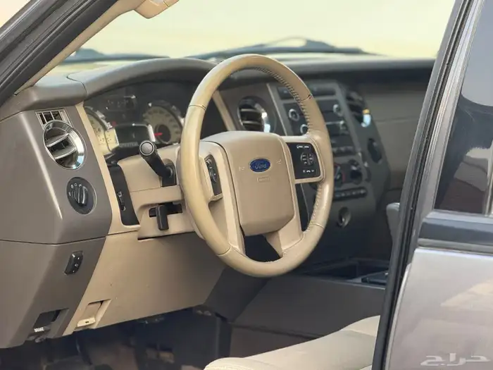 فورد اكسبيدشن 2013 قصير 15