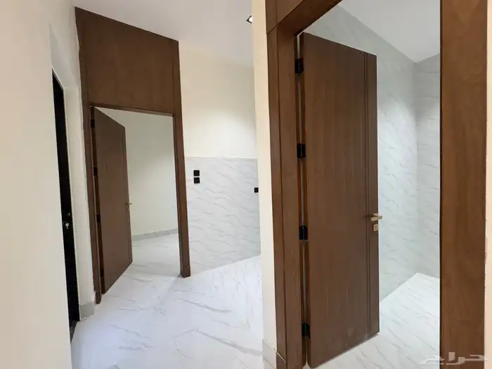 فيلا للبيع حي النرجس جنوب جلوي 24