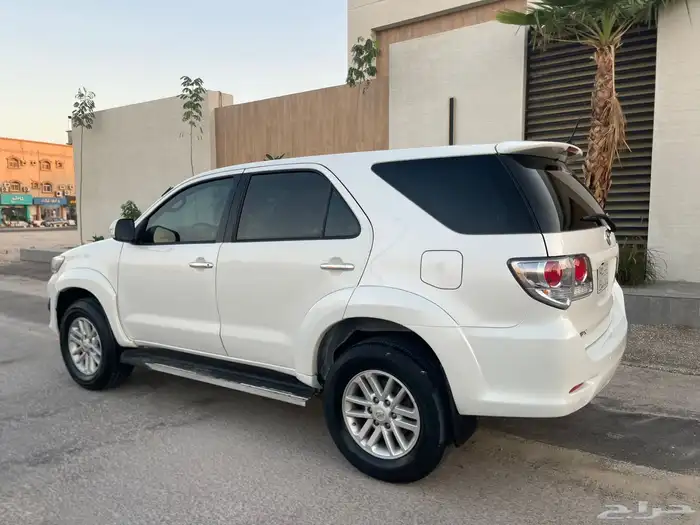 تويوتا فورتشنر 2015 دبل. نظيف جدا 1