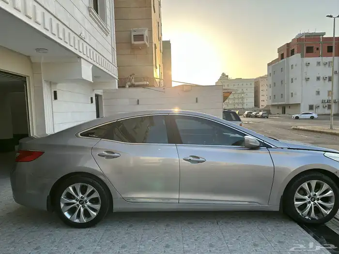 ازيرا 2014 فل كامل - مالك اول 1