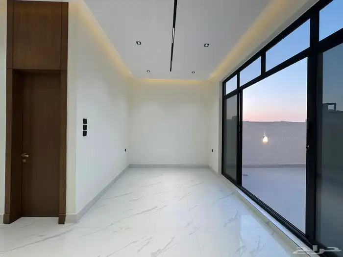 فيلا للبيع حي النرجس جنوب جلوي 28