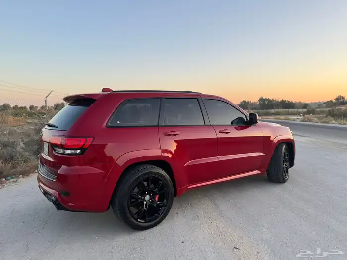 جيب جراند شروكيSRT 2015 2