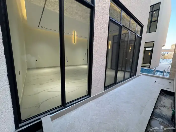 فيلا للبيع حي النرجس جنوب جلوي 4