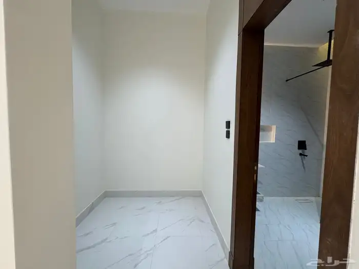 فيلا للبيع حي النرجس جنوب جلوي 17