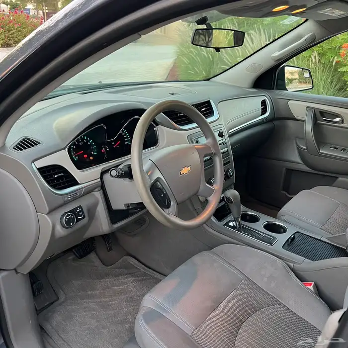 للبيع شيفروليه ترافيرس موديل 2014 من مبيعات حكومية 7