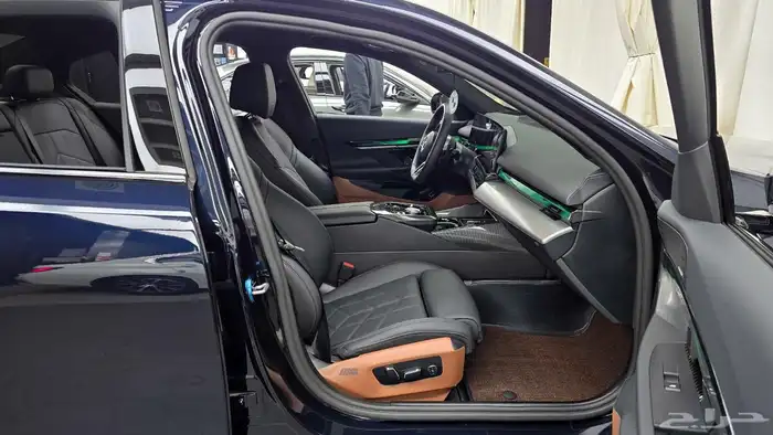 للاستيرادمن كوريا  BMW 520i 2025 5