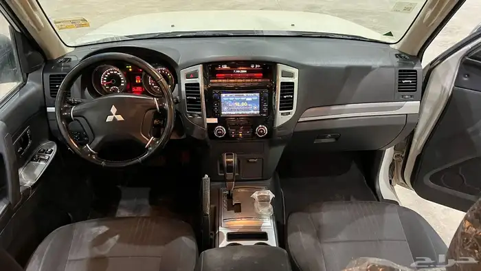 للبيع باجيرو 2020 سعودي باب واحد مكينه 3.8 6V 11