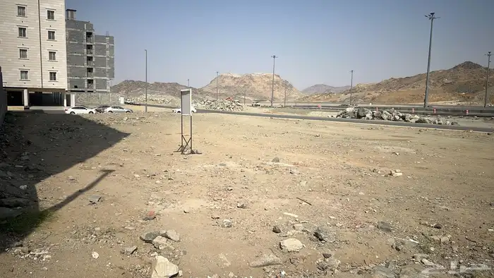 للايجار قطعتين بمساحة 1140 على الدائري الرابع بمخطط الريان 4