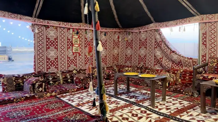 مخيم للبيع 4