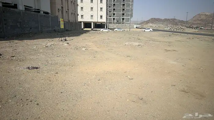 للايجار قطعتين بمساحة 1140 على الدائري الرابع بمخطط الريان 2