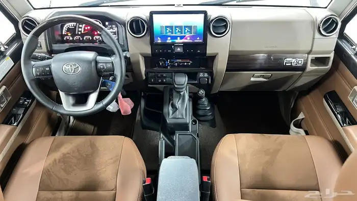 تويوتا ربع V6.2025فل كامل رفرف بريمي بنزين40عام 10