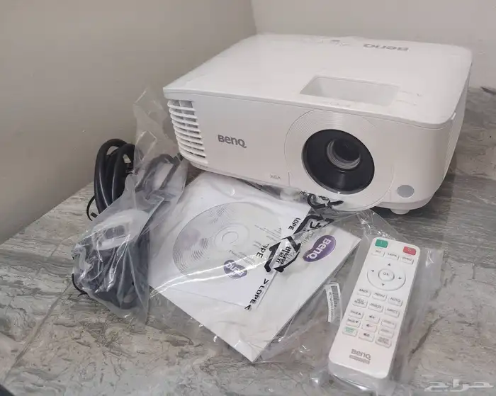 بروجكتور بينكيو benq MX611 0