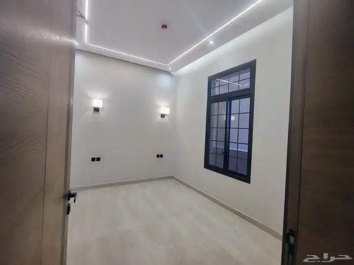 شقه جديده للايجار بالمهديه 3 غرف مجلس وصاله بسعر 60 الف 1