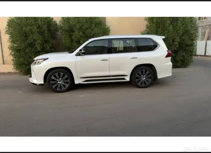 جيب لكزس lx570 2021 7
