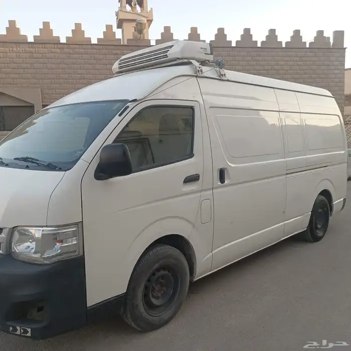 تويوتا باص هايس فان ثلاجه سقف مرتفع قبه 2013 للبيع 2