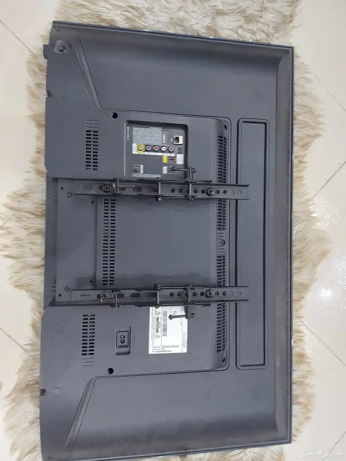 للبيع تلفزيون SAMSUNG 40 بوصة - نظيف جد ا 1