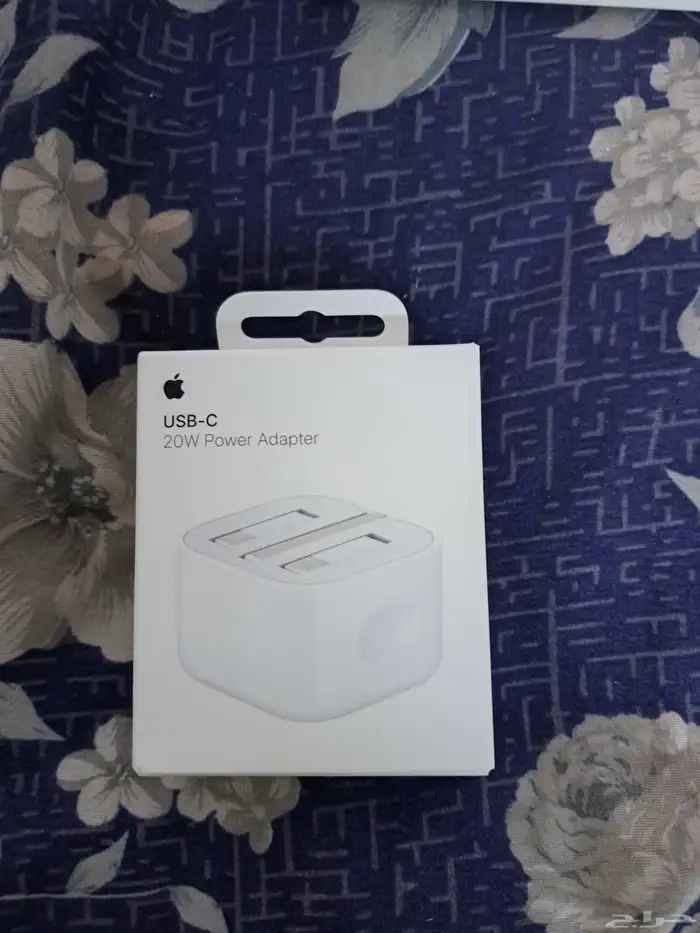 راس شاحن ايفون اصلي 20واط من جرير 0