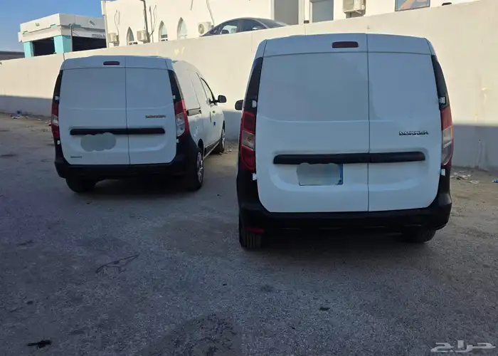 رينو دوكر فان 2022 حبتين نضيف بنزين 13