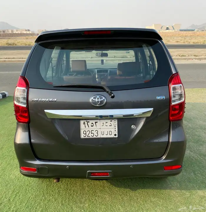 تويتا افانزا 2017 8