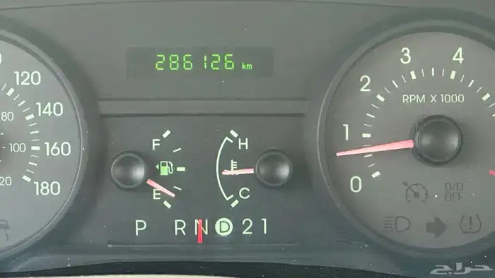 فورد جيراند ماركيز 2010 7