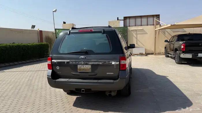 اكسبديشن 2015 اللون رصاصي 5