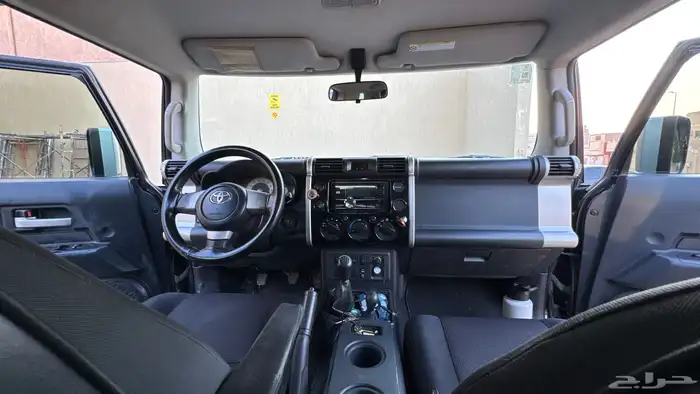 للبيع FJ موديل 2011 قير عادي 10