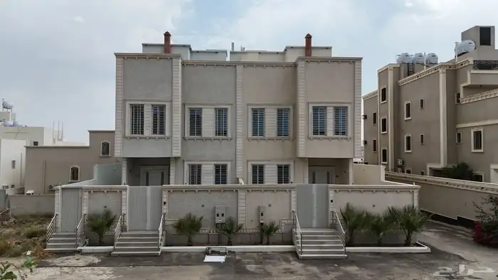 فيلا بدروم دورين وملحق في حي الياقوت ابها طريق مرحبا 8