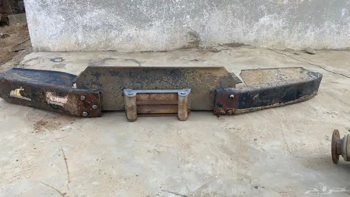 صدام تفصيل يركب على اغلب سيارات تويوتا 1