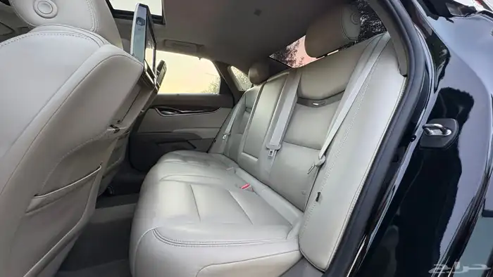 كاديلاك XTS-4 2016 Vsport Platinum ( ممشى قليل ) 38