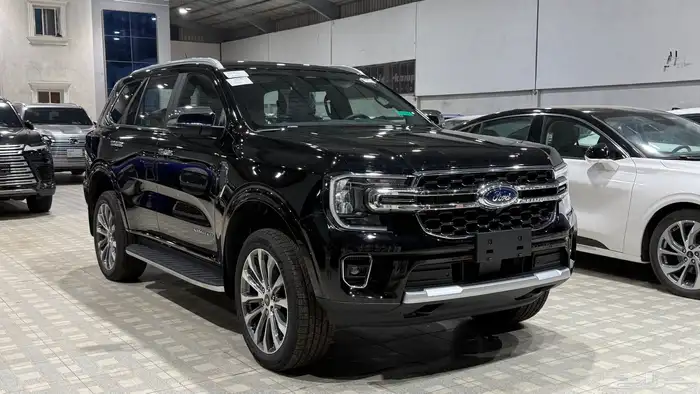 متوفر فورد ايفرست ليمتد موديل2025 بافضل سعر 18