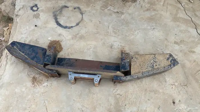 صدام تفصيل يركب على اغلب سيارات تويوتا 2