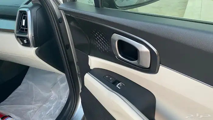 كيا سورينتو 2023 ستاندر مطور للبيع (نظيفه وممشى قليل) 10