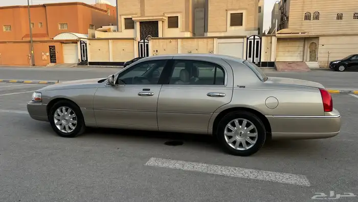 لينكون تاون كار 2009 سيقنتشر ليميتد 7