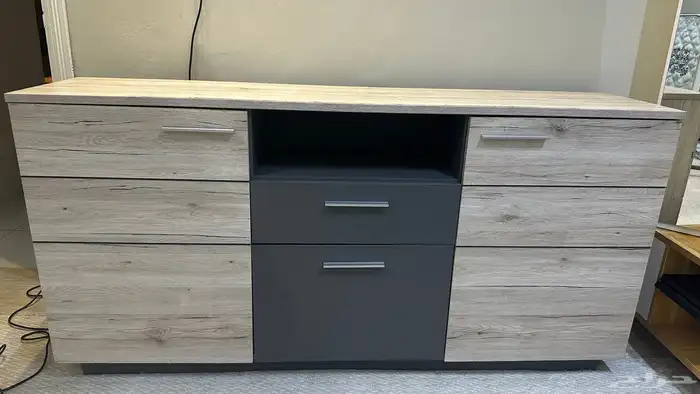 دولاب وطاولة 0