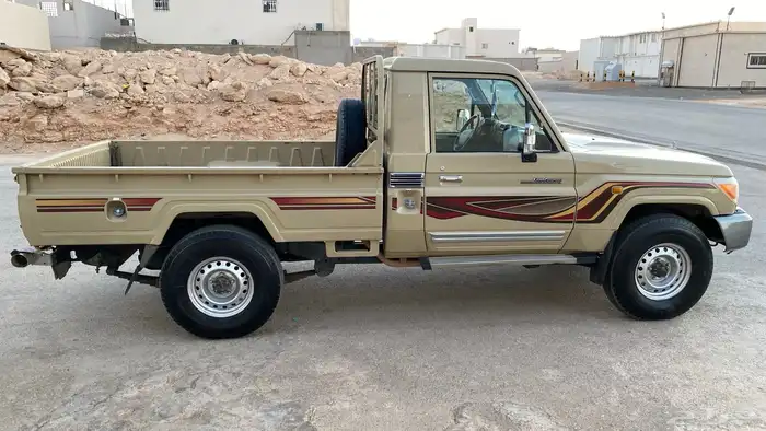 للبيع شاص مديل 2013 6