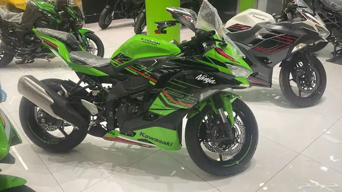 كاوساكي نينجا 2024 ZX4RR 3