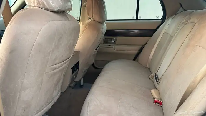 فورد جيراند ماركيز 2010 12