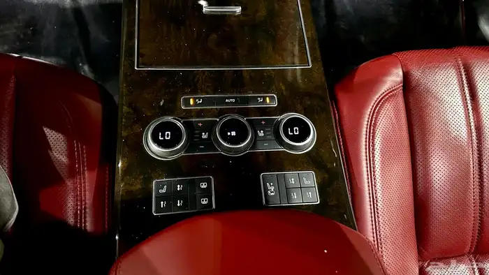 رانج روفر ( Autobiography) 2016 17