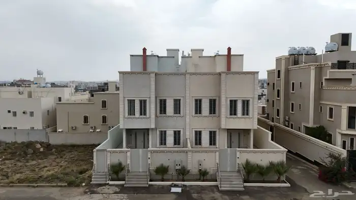 فيلا بدروم دورين وملحق في حي الياقوت ابها طريق مرحبا 0