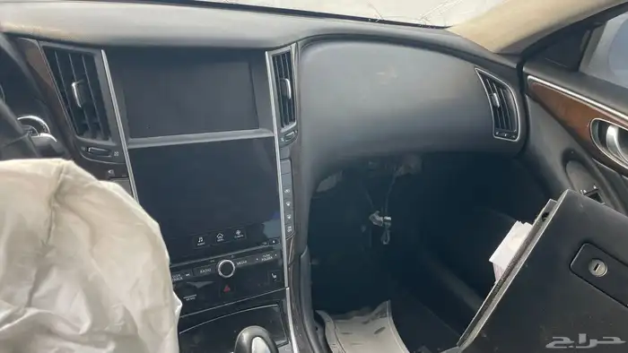 انفنيتي Q50 2016 السياره في البحرين 14