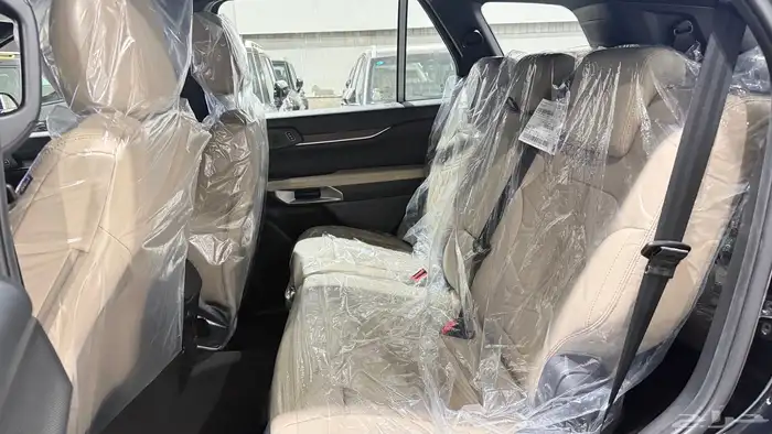 متوفر فورد ايفرست ليمتد موديل2025 بافضل سعر 6