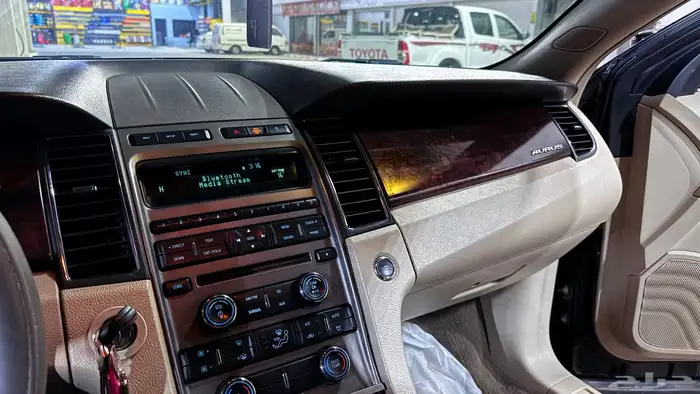 فورد تورس 2010 19