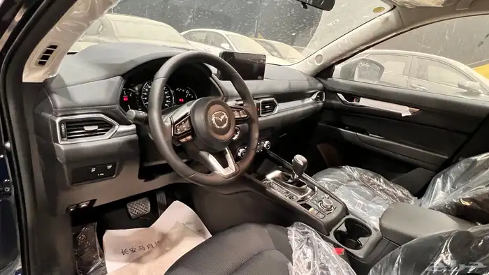 مازدا CX5 نص فل 2025 اصفار 2.0 18