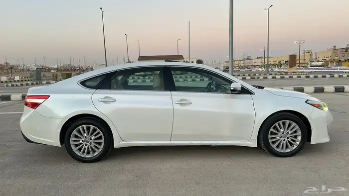 تويوتا افلون 2013 10