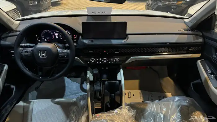 هوندا اكورد فل كامل ابيض 2025 9