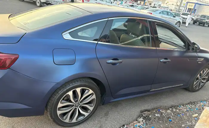 رينو تاليسمان 2017 3